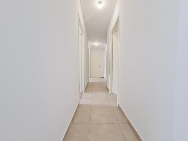 Marnaz (74460) T4 DE 81.40 M² A LOUER - BALCON + PLACE DE PARKING EN S/SOL - NOUVELLE RESIDENCE A MARNAZ