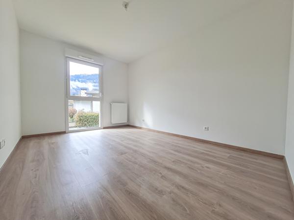 Marnaz (74460) T4 DE 81.40 M² A LOUER - BALCON + PLACE DE PARKING EN S/SOL - NOUVELLE RESIDENCE A MARNAZ