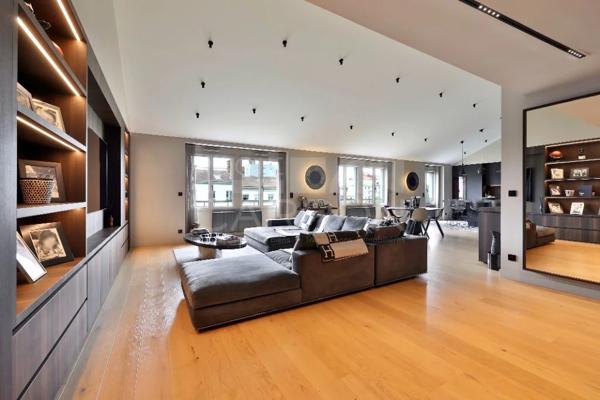 APPARTEMENT T3 A VENDRE - LYON 6EME ARRONDISSEMENT - 144.29 m 2 - 1 400 000 €