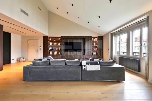 APPARTEMENT T3 A VENDRE - LYON 6EME ARRONDISSEMENT - 144.29 m 2 - 1 400 000 €