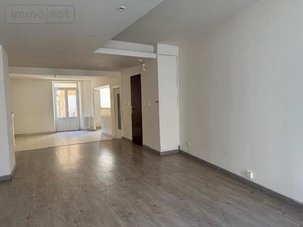 Maison à vendre à Noyen-sur-Sarthe dans la Sarthe (72430), ref : 72120-958