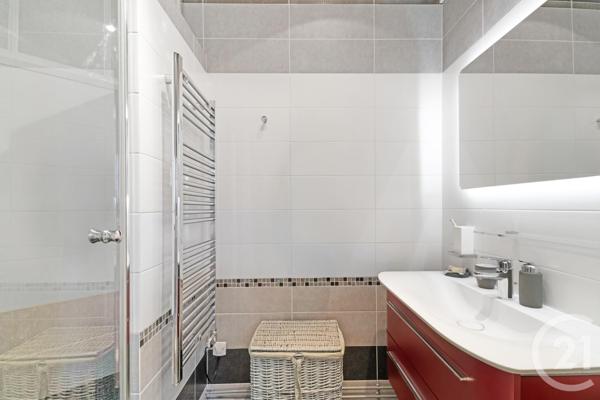 Appartement T5 à vendre  5 pièces - 148,83 m2 PARIS - 75018