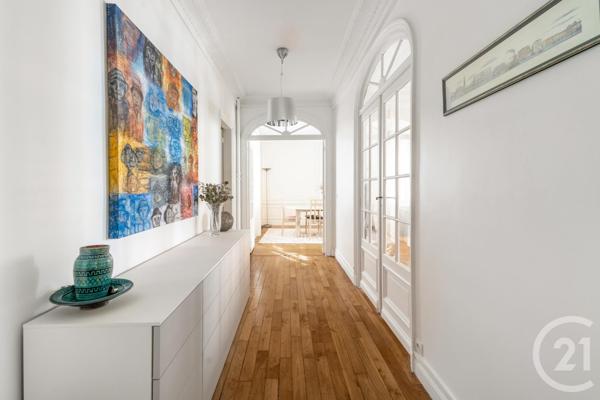 Appartement T5 à vendre  5 pièces - 148,83 m2 PARIS - 75018