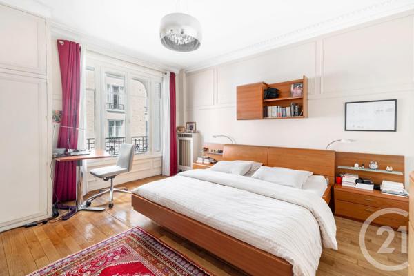 Appartement T5 à vendre  5 pièces - 148,83 m2 PARIS - 75018