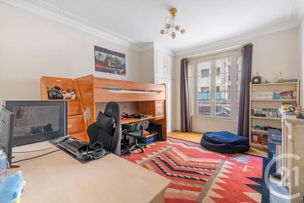 Appartement T5 à vendre  5 pièces - 148,83 m2 PARIS - 75018
