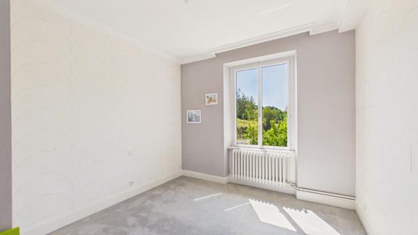 GRANDE MAISON EN PIERRE T6 Rodez