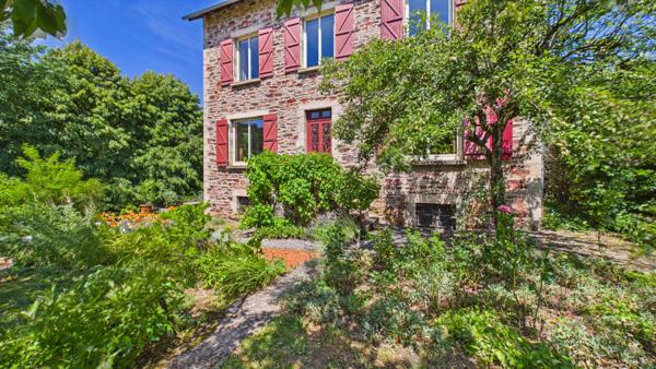 GRANDE MAISON EN PIERRE T6 Rodez