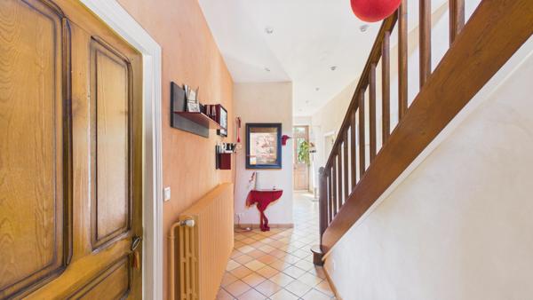 GRANDE MAISON EN PIERRE T6 Rodez