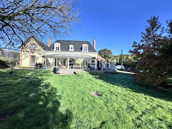 Vente belle maison de caractère 195.6 m² avec 5 chambres à Chahaignes (72340)