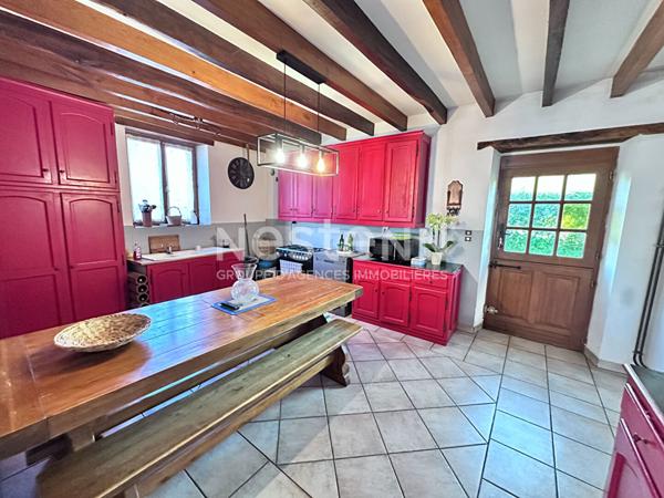 Vente belle maison de caractère 195.6 m² avec 5 chambres à Chahaignes (72340)
