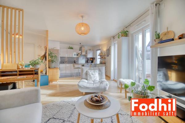 Appartement 3 pièces de 64m²- au 1er étage sans vis à vis- Balcon et Parking.