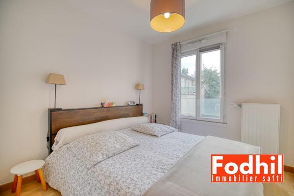 Appartement 3 pièces de 64m²- au 1er étage sans vis à vis- Balcon et Parking.