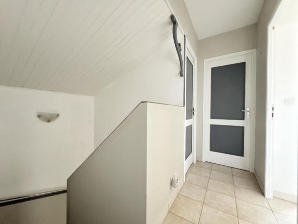 Maison avec jardin dans lotissement calme