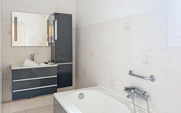 Maison à vendre    6 pièces • 152,55 m2 Villeneuve-Loubet