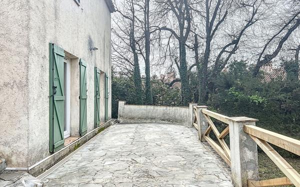 Maison à vendre    6 pièces • 152,55 m2 Villeneuve-Loubet