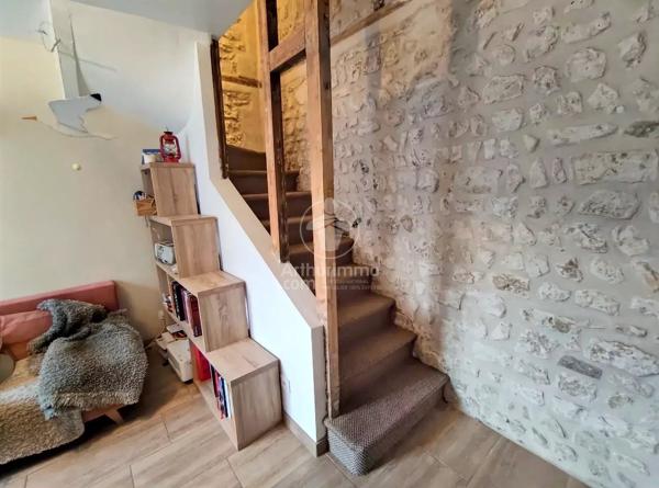 Location                                                      Maison de ville
                        
                     3 pièces                      50 m2                     à Le Petit-Quevilly