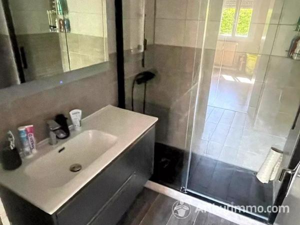 Vente                                                      Appartement
                        
                     3 pièces                      62 m2                     à Pontarlier