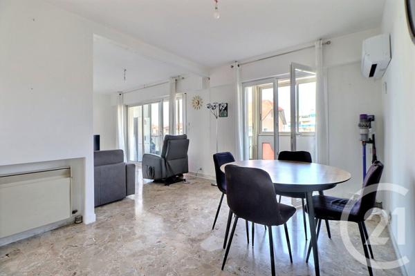 Appartement F3 à vendre  3 pièces - 64,72 m2 ST RAPHAEL - 83