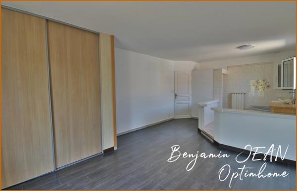 Maison de plain-pied 166m² avec piscine sur 1200m² à Sérignan – Gros potentiel !