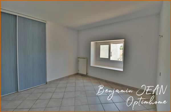 Maison de plain-pied 166m² avec piscine sur 1200m² à Sérignan – Gros potentiel !