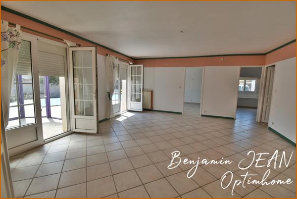 Maison de plain-pied 166m² avec piscine sur 1200m² à Sérignan – Gros potentiel !