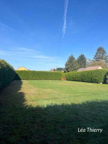 Terrain à vendre de 877 m²