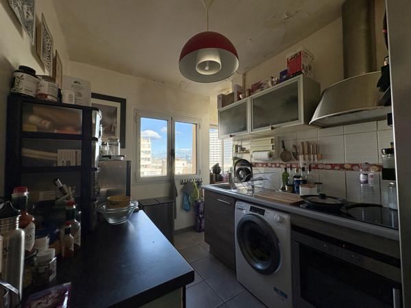 Marseille (13007) Appartement T3 de 68 m2 avec Balcon 7ème