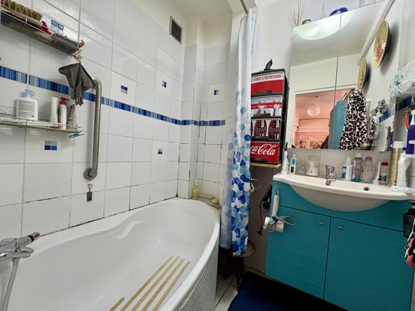 Marseille (13007) Appartement T3 de 68 m2 avec Balcon 7ème