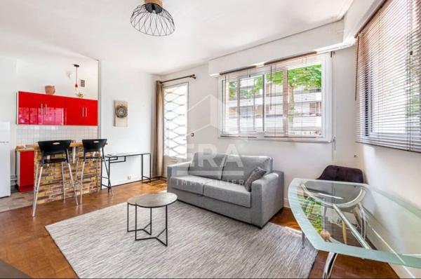 2-room apartment for rent, 40 m2, Paris 16th, ideal location.