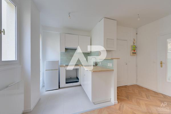 Appartement Rueil Malmaison 1 pièce(s) 28.58 m2 210 000 € **  - Référence  19902