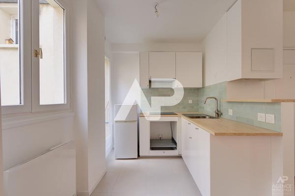 Appartement Rueil Malmaison 1 pièce(s) 28.58 m2 210 000 € **  - Référence  19902