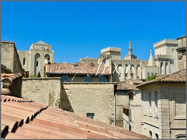 T3 avec terrasse et GARAGE Intra-muros d'AVIGNON