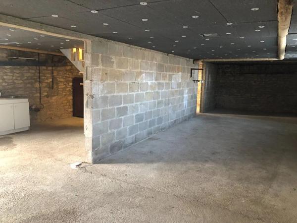 Vente                                                      Maison
                        
                     4 pièces                      83 m2                     à Lussac-les-Châteaux