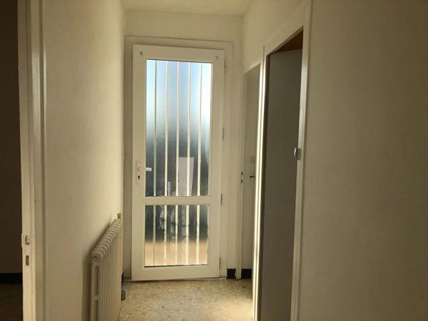 Vente                                                      Maison
                        
                     4 pièces                      83 m2                     à Lussac-les-Châteaux