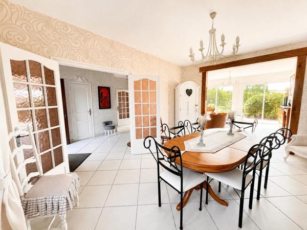 Charmante maison de 195m2 avec garage et vie plain pied