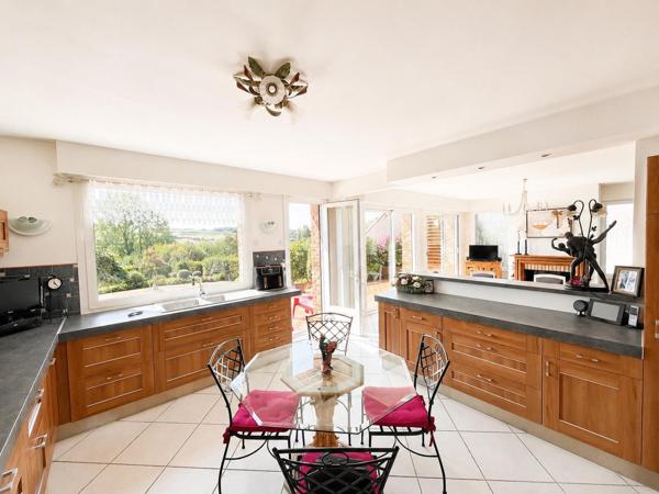 Charmante maison de 195m2 avec garage et vie plain pied