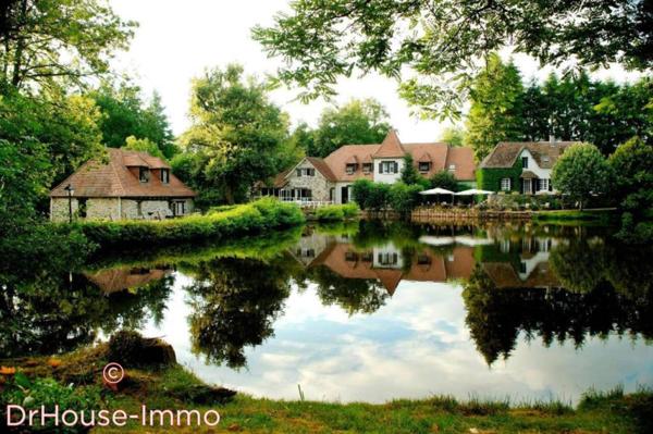 Maison à vendre 20 pièces de 675 m²