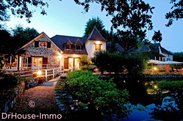 Maison à vendre 20 pièces de 675 m²