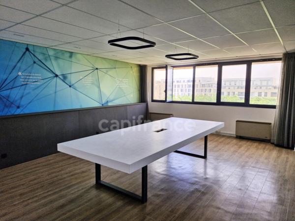 PLATEAU DE BUREAUX 167 M² À LOUER – AIX-EN-PROVENCE Proximité centre-ville – Immeuble tertiaire et médical – Espace lumineux et modulable