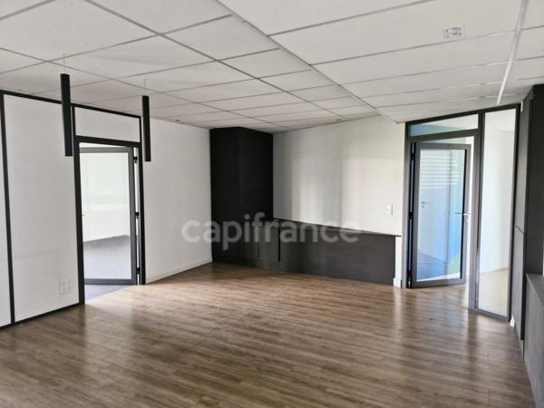 PLATEAU DE BUREAUX 167 M² À LOUER – AIX-EN-PROVENCE Proximité centre-ville – Immeuble tertiaire et médical – Espace lumineux et modulable