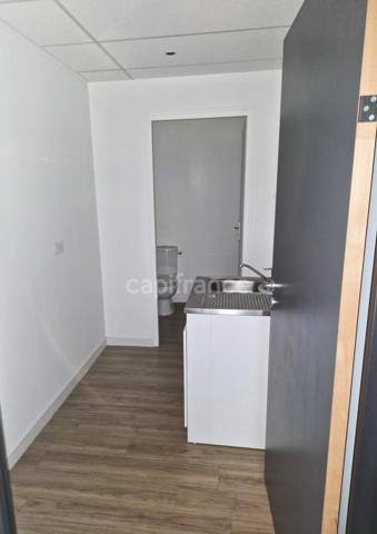 PLATEAU DE BUREAUX 167 M² À LOUER – AIX-EN-PROVENCE Proximité centre-ville – Immeuble tertiaire et médical – Espace lumineux et modulable