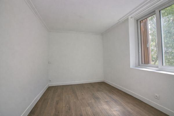 Appartement avec 4 chambres entre le centre ville et Fontaine Michalon