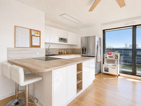 Appartement 3 pièces de 72 m² avec terrasse de 42m2 -SUD -vue Tour eiffel - Colombes