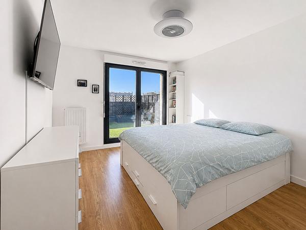 Appartement 3 pièces de 72 m² avec terrasse de 42m2 -SUD -vue Tour eiffel - Colombes