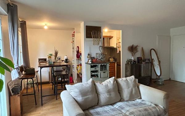 Appartement à vendre    3 pièces • 69 m2 Émerainville