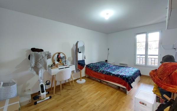 Appartement à vendre    3 pièces • 69 m2 Émerainville