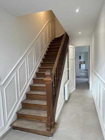 Location                                                      Maison
                        
                     5 pièces                      124 m2                     à Saint-Quentin