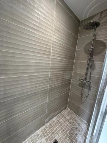 Location                                                      Maison
                        
                     5 pièces                      124 m2                     à Saint-Quentin
