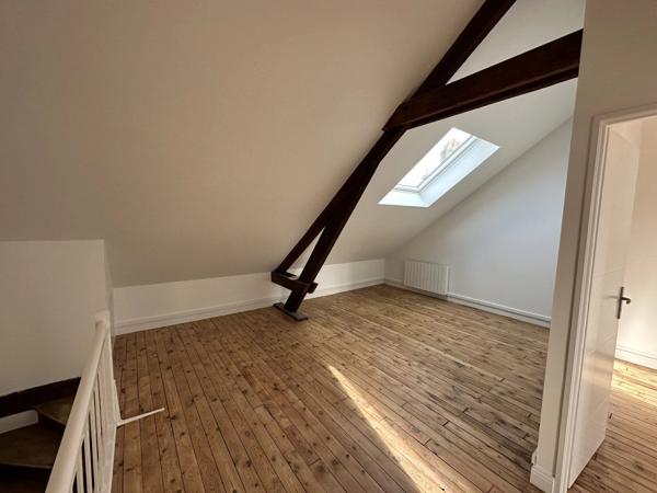 Location                                                      Maison
                        
                     5 pièces                      124 m2                     à Saint-Quentin