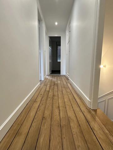 Location                                                      Maison
                        
                     5 pièces                      124 m2                     à Saint-Quentin